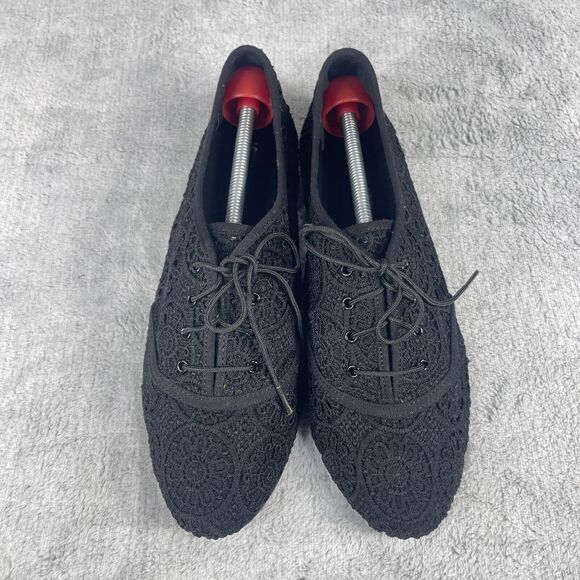 Lower East Side Shoes Womens Size 9 Black Lace Floral Pattern Flats - Picture 3 of 11